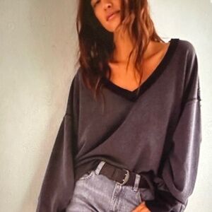 We The Free Venice V-neckSweatshirt. Xl